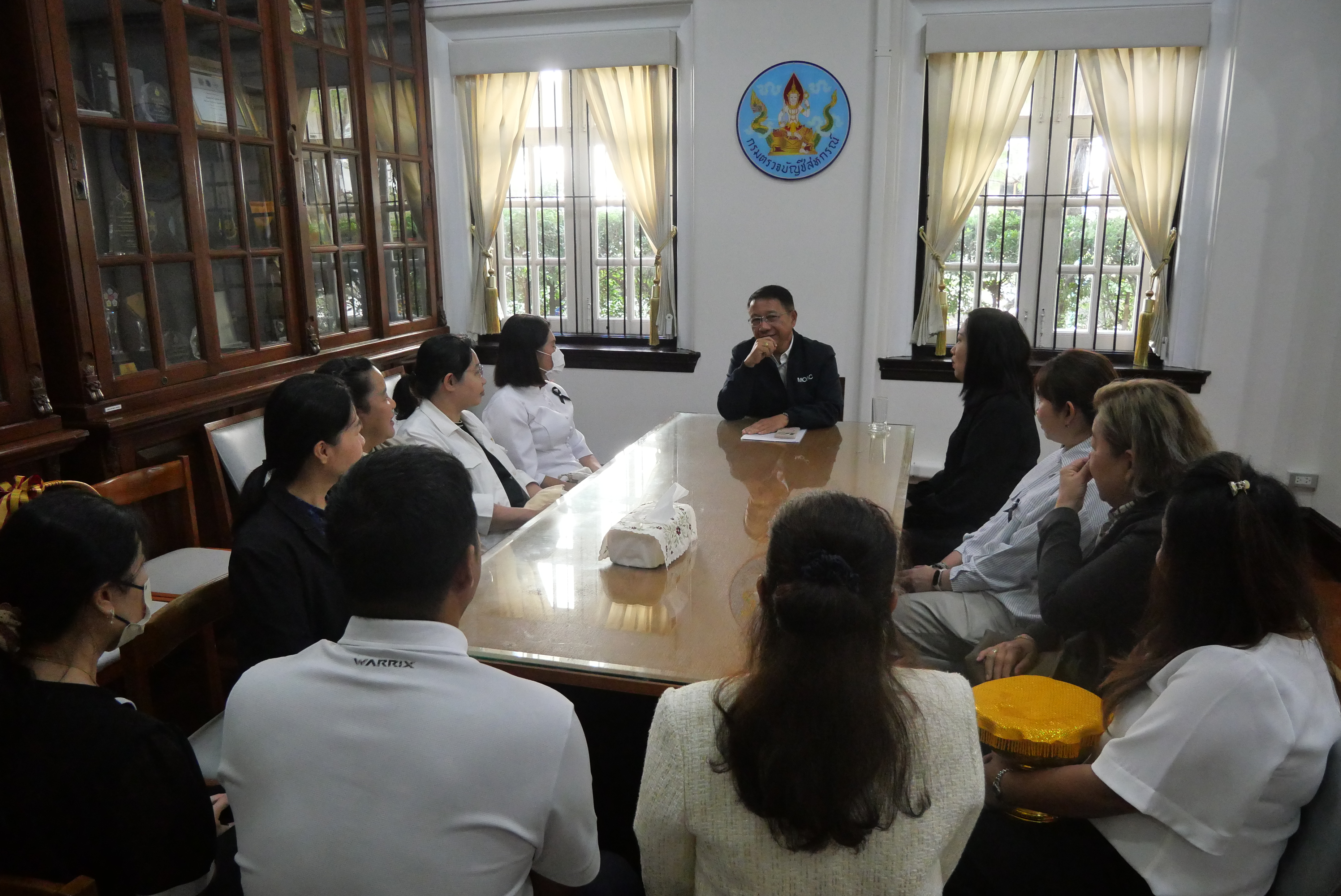 title - สำนักบริหารกลาง ส.ป.ก. ร่วมแสดงความยินดี และสวัสดีปีใหม่ อธิบดีกรมตรวจบัญชีสหกรณ์ พร้อมรับพรต้อนรับปีใหม่ 2569
